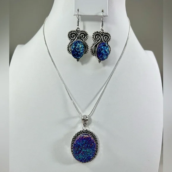 Titanium Druzy 925 Pendant & Earrings Set - Picture 3 of 15